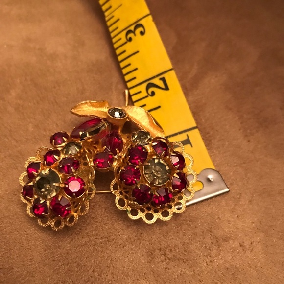 Vintage brooch red and green rhinestones - Picture 8 of 8